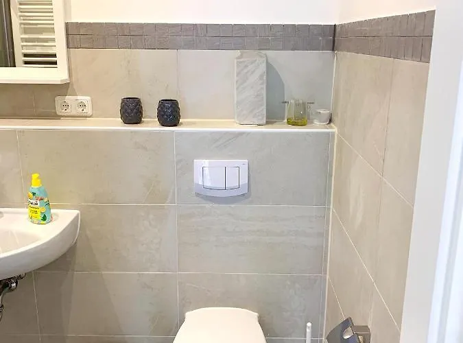 Arp Garage Mit Parkplatz *